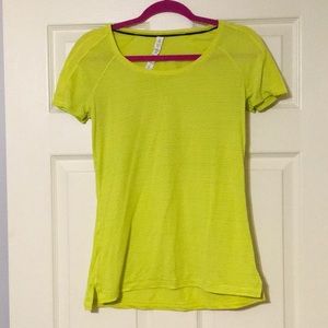 Lululemon short sleeve